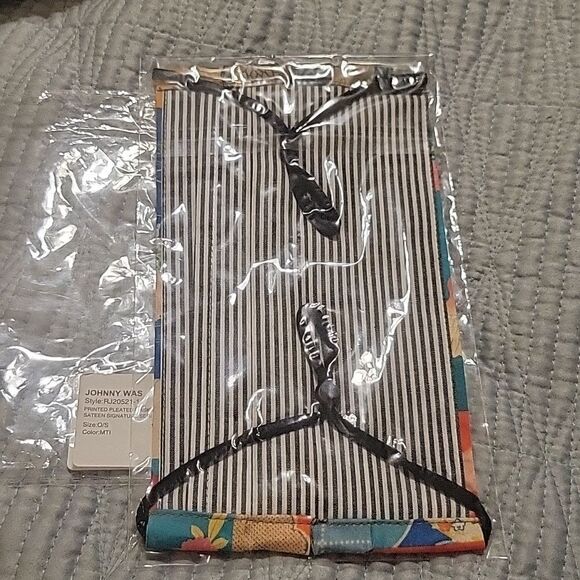 NEW JOHNNY WAS GORGEOUS FLORAL PRINT COTTON MATERIAL FACE MASK FOR CRAFTS SEWING - Picture 2 of 2